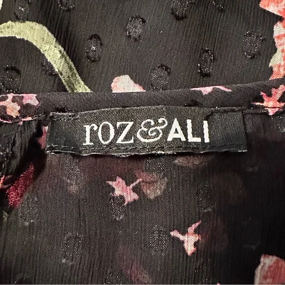 Roz & Ali Cold Shoulder Black Blouse with Peach / Coral Floral Accents 3X NWOT - Picture 6 of 8
